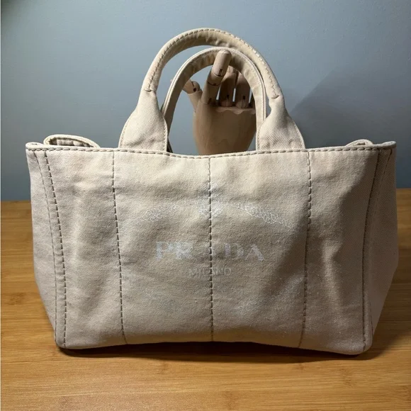 Prada bag - Picture 3 of 10